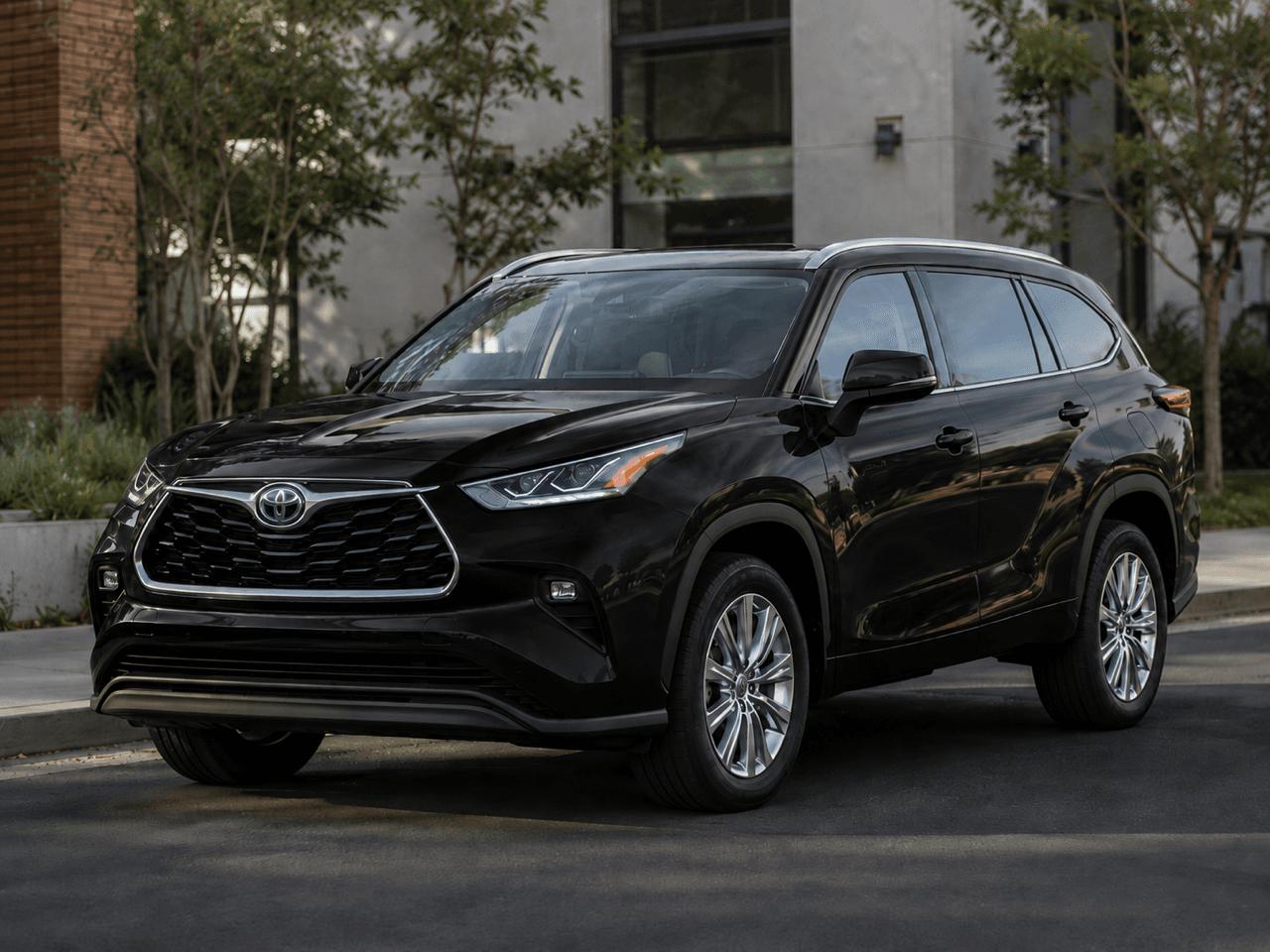 Toyota Highlander airport limo vehicle